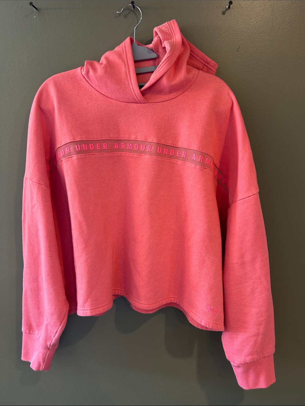 Under Armour Women’s pink Cropped Hoodie